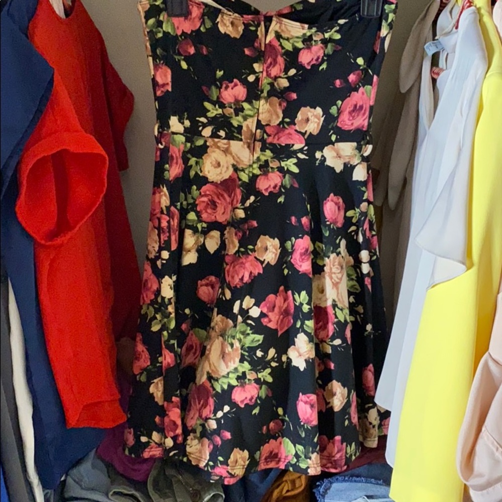 Dress - Picture 2 of 2